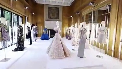 أبرزهن جينفير لوبيز وسونام كابور: نجمات لجأن إلى أناقة تصاميم رامي قاضي في 2018