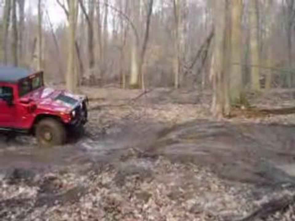 HUMMER dans la boue