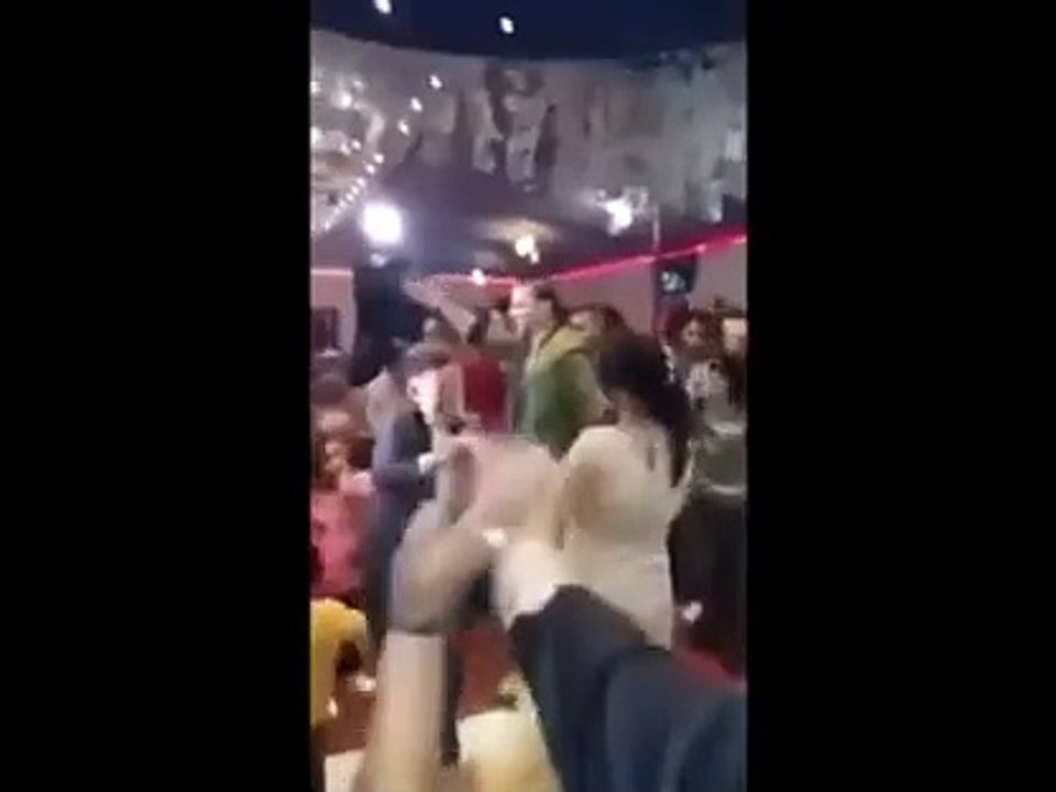 بالفيديو..خطوبة طفلين في مصر تشعل غضب رواد مواقع التواصل.. وهذا تعليق ام العريس!
