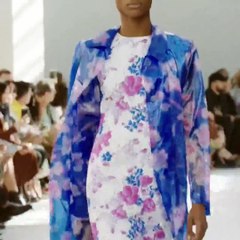 مستوحى من أجواء الديسكو ومثالي للسهرات: لا غنى لكِ عن الباييت!