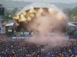 Foo Fighters - This Is A Call (Live Glastonbury 2005)