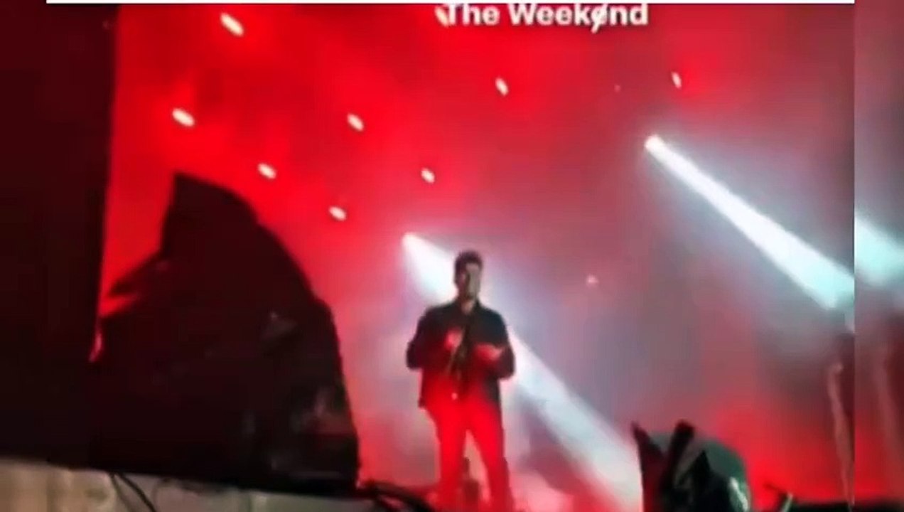 بالفيديو.. ذا وينكد ينجو من الموت بأعجوبة على ا...