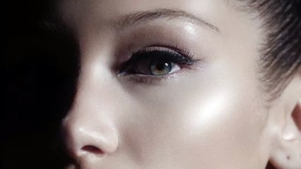 بيلا حديد تكشف عن أحلامها الغامضة في هالوين مع 3 مستحضرات من Dior