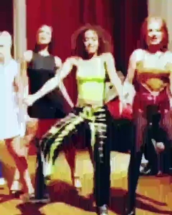 بعد الإعلان عن عودة Spice Girls مُجدّداً فيكتوريا بيكهام كشفت عن الوجه الآخر للفرقة