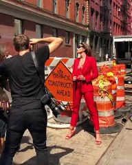 الأسود والأحمر يُسيطران على إطلالات النجمات وآمبير هيرد الأكثر جاذبية بفستان إيلي صعب