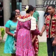 ميغان ماركل تُلهمنا بإطلالة بوهيمية أنيقة من وحي الرسامة فريدا كاهلو