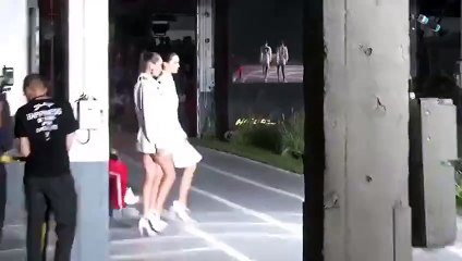 مع فيرجيل أبلوه في Off-White انطلقنا في سباق ماراثوني بإطلالات رياضية متقنة جيدّاً