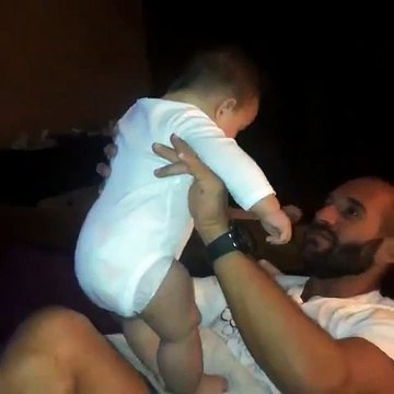 بالفيديو.. طرافة ابن سيرين عبد النور تخطف الأنظار في أحدث ظهور له مع والده