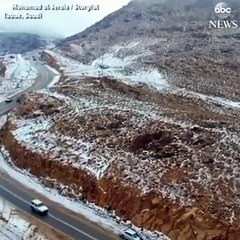 قناة أمريكية توثق لحظة تساقط الثلوج بمقطع فيديو مذهل من جميع أنحاء المملكة