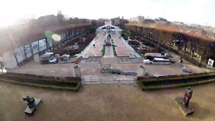 تعرّفي إلى تفاصيل الديكور الثوري في عرض ديور في باريس!