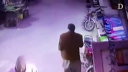 مقطع فيديو جديد يكشف ملامح مغتصب وقاتل زينب أكثر وضوحاً