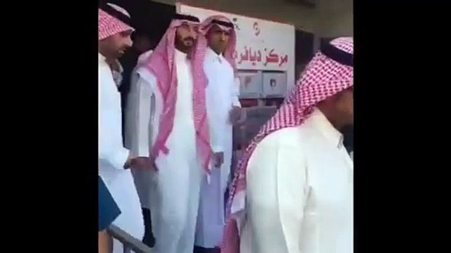 بالفيديو.. أرجو أن تكون ألفاظك محترمة هكذا علق نائب أمير مكة على طالبة جامعية