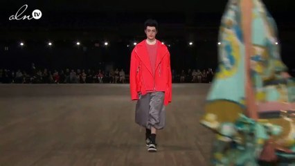 شاهدي عرض مارك جايكوبز: مزيج تناقضات مثير للاهتمام!