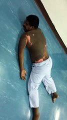 بالفيديو... صحة بيشة توضّح ملابسات حرق امرأة لزوجها بالزيت!