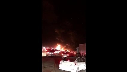 إندلاع حريق هائل على طريق الرياض السريع