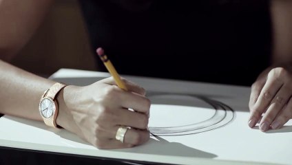 ساعات بياجيه في عينَي نتالي طراد: حقائب عصرية انسيابية