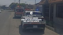 Vehículo sedán embiste a un estudiante en avenida Querobabi y calle Gral. Bernardo Reyes