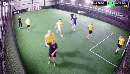 La Mie CÂline - Snva Renault Challans 03/04 à 20:45 - Football Terrain 1 (LeFive Challans)