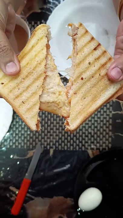 Cheesey Grilled Sandwich 🥪😋🥪
