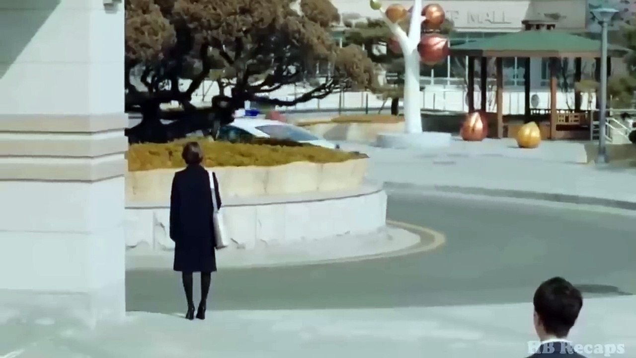 He Chased A Serial Killer Into A Mysterious Tunnel And Accidentally Traveled Back 30 Years In Time