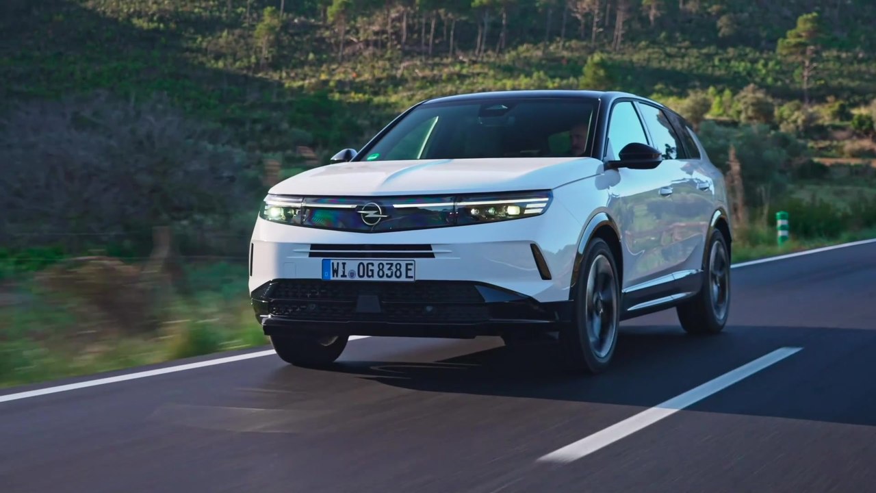 Der neue Opel Grandland Plug-in-Hybrid - „Greenovation“ gemäß Opel - Elektrifiziert, chromfrei und mit recycelten Materialien