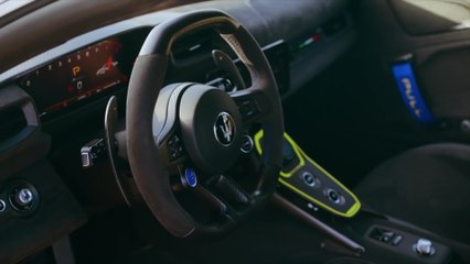 Maserati GT2 Stradale Interior Design in Giallo Genio