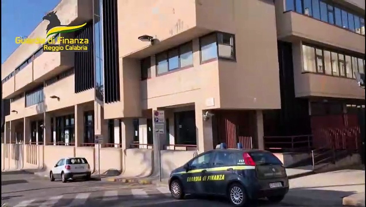 GDF REGGIO CALABRIA: SCOPERTO MECCANISMO FRAUDOLENTO PERPETRATO MEDIANTE L’UTILIZZO DI “BONUS EDILIZI” E IL RICORSO A FALSA IDENTITA’. UN SOGGETTO TRATTO IN ARRESTO E SEQUESTRO PER OLTRE UN MILIONE E SEICENTO MILA EURO (04.04.25)