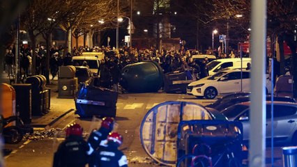 5 detenidos y 4 ertzainas heridos en los altercados por el desalojo de un edificio okupado en Bilbao
