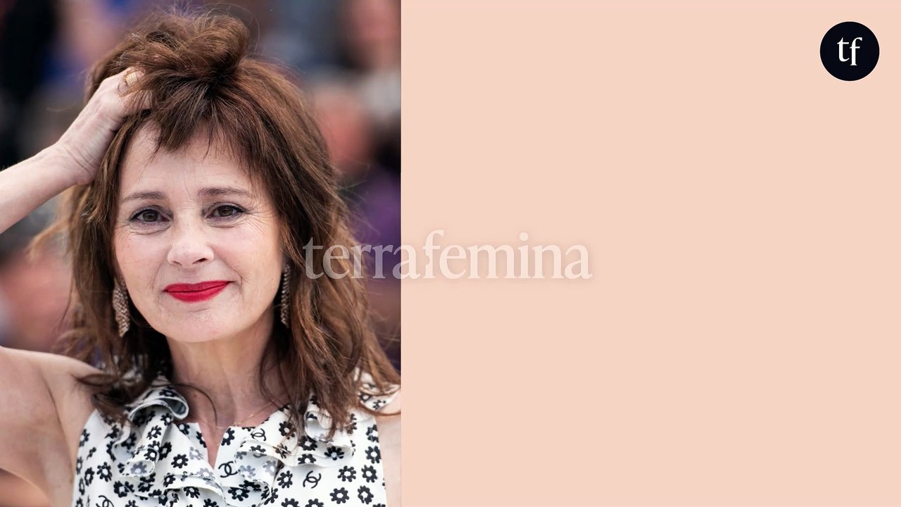 "On m'a fait taire, on m'a fait passer pour une folle, une mytho" : Anouk Grinberg victime d'inceste, elle brise le silence