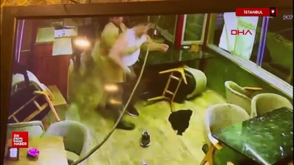 İstanbul'da 'yüksek ses' şikayetiyle uyarılan müşteriler iş yeri sahibine saldırdı