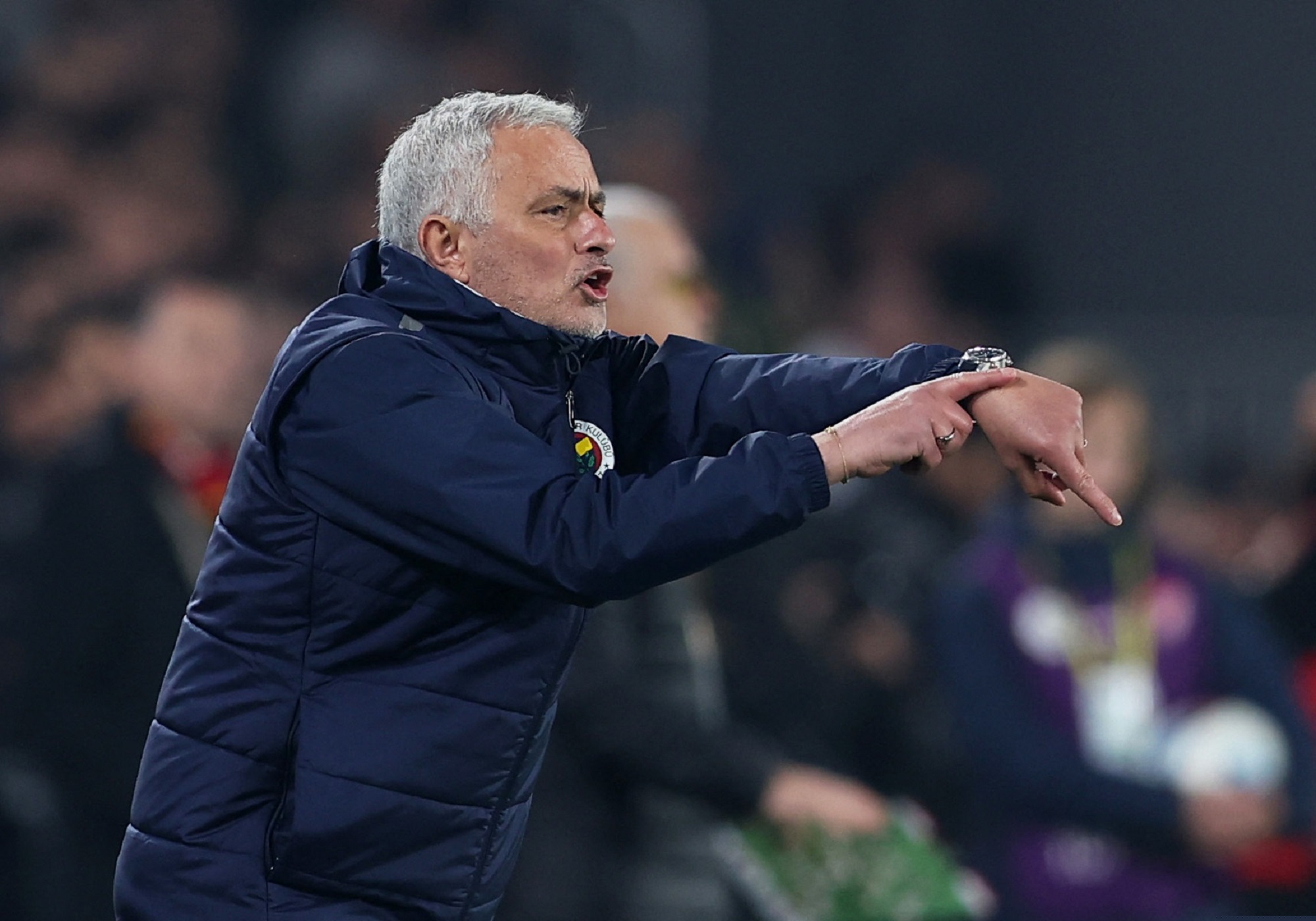 AR OOV MOURINHO 040425