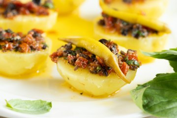 Ensalada de patatas con aderezo mediterráneo