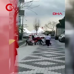 Kameraya yansıdı: Sultangazi'de komşular arasında kavga!