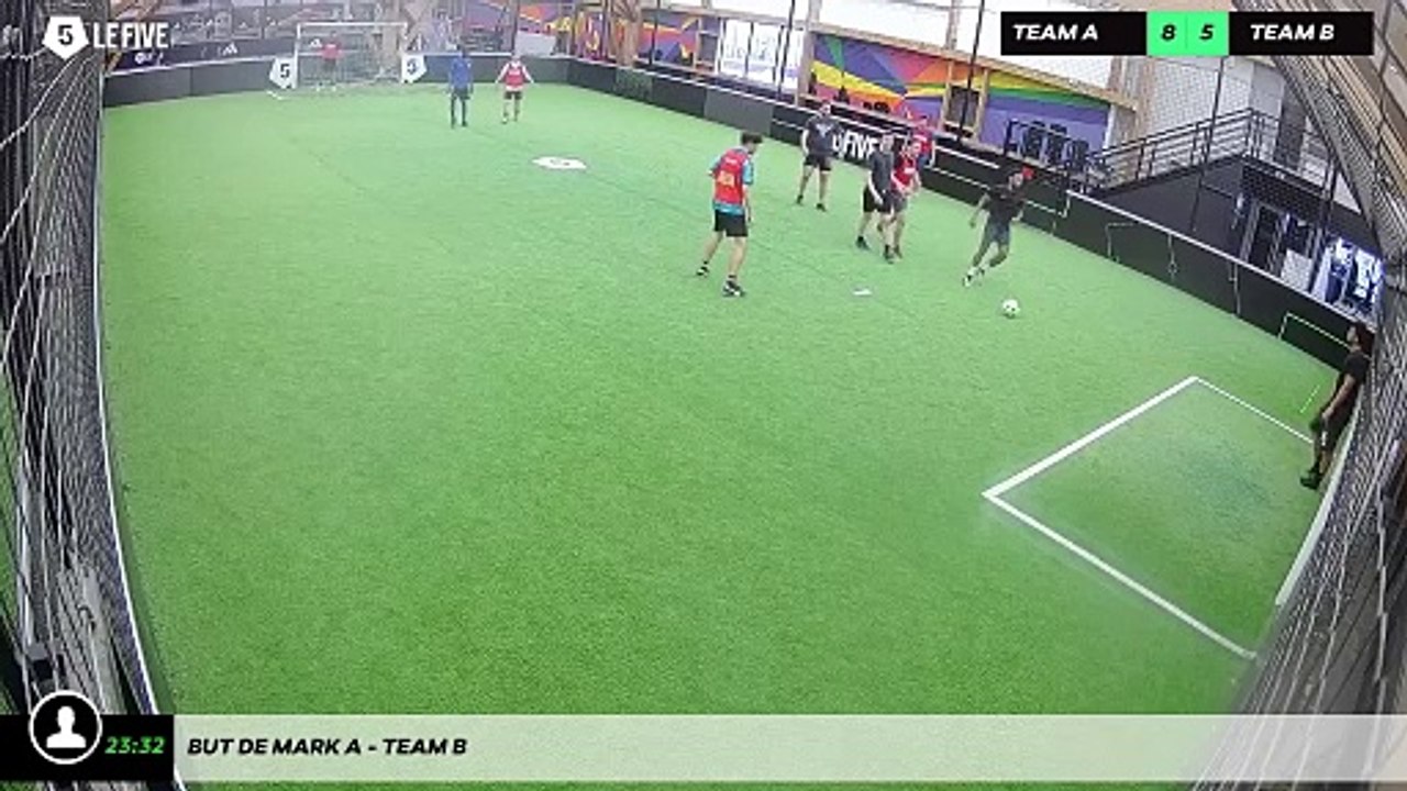 But de Mark A - Team B