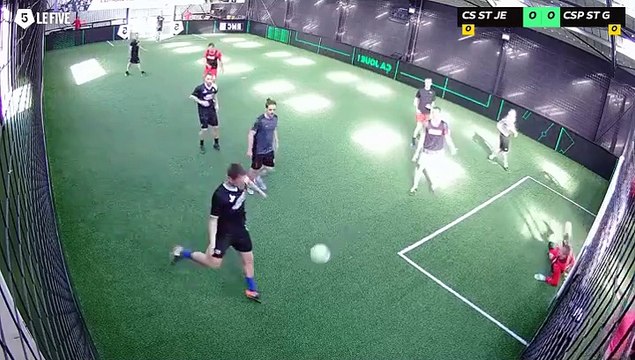 CSP ST JEAN DE MONTS - CSP ST GILLES 2 04/04 à 10:39 - Football Terrain 2 (LeFive Challans)