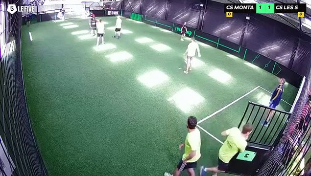 CSP MONTAIGU - CSP LES SABLES D OLONNE 04/04 à 11:28 - Football Terrain 2 (LeFive Challans)