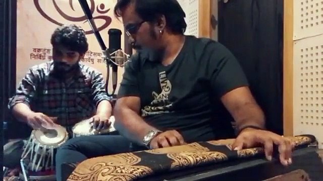 🎶 *Dil Se Nikli Hui Dua* | A Soul-Stirring Cover by Shom, Inspired by the Legendary Ghulam Ali 🎤✨ ** دل سے نکلی ہوئی دعا، اثر تو کرتی ہے... ** ❤️ Let this heartfelt rendition touch your soul. 🌟 ** یہ دعا دل کی گہرائیوں سے نکل کر، ہر دل کو چھو لی
