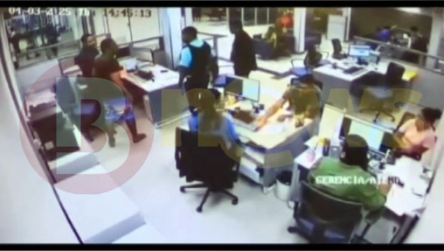 VÍDEO: Câmera flagra vigilante que atirou em cliente de banco em Dias d'Ávila