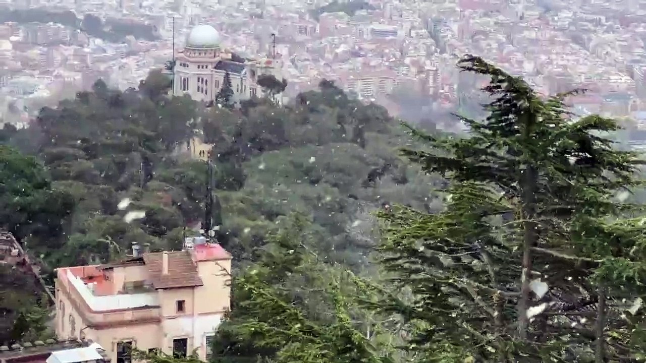 Nevada en Barcelona en abril