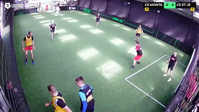 CSP MONTAIGU - CSP ST JEAN DE MONTS 04/04 à 11:52 - Football Terrain 2 (LeFive Challans)
