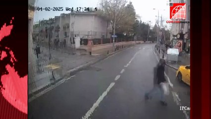 Seyir Halindeki Otobüsün Önüne Atladı: Saniye Saniye Kamerada