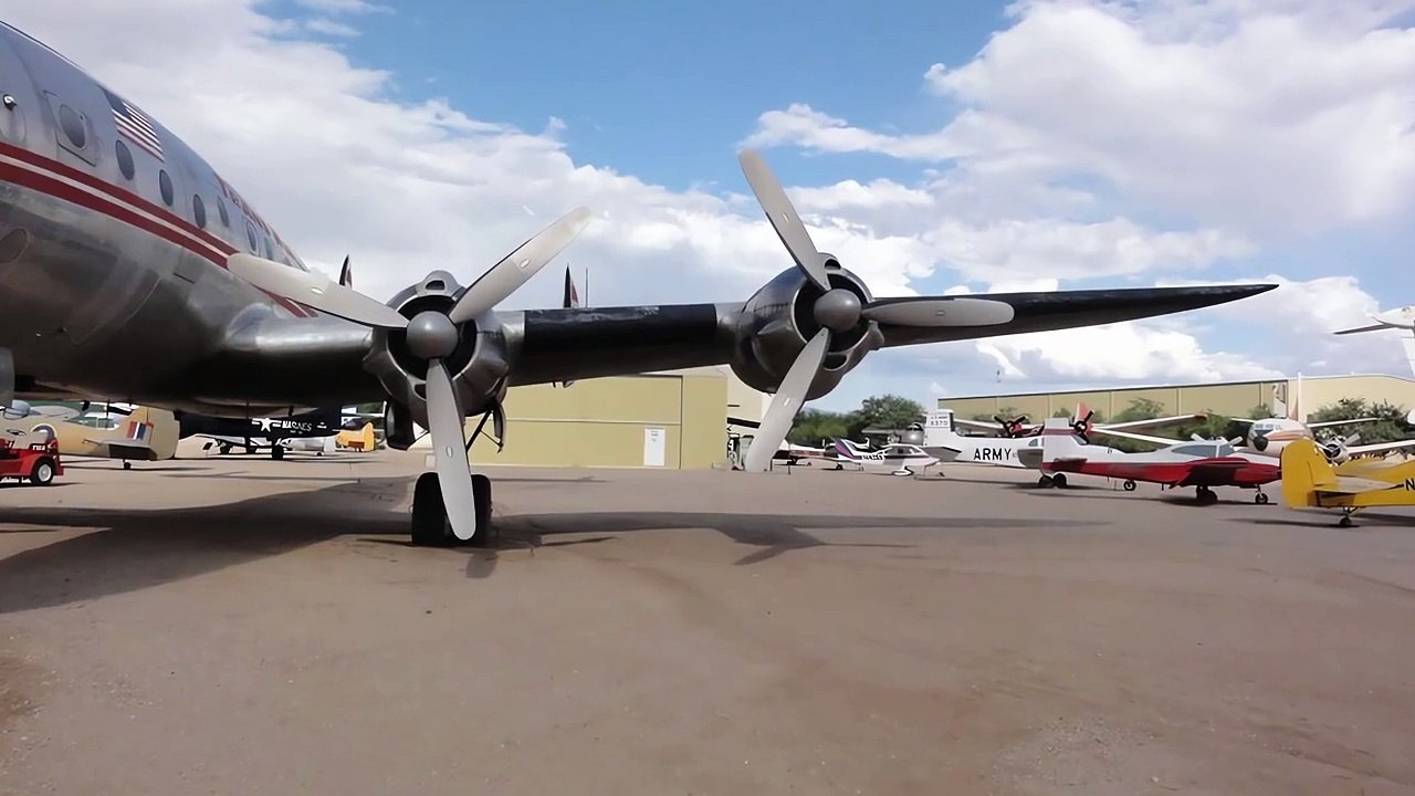 Lockheed L 049 Constellation - Transport Airliner - HD