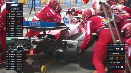 Verstappen e Norris quase se enroscam na saída dos boxes