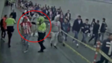 VIDEO | Barristas asaltaron brutalmente a pasajeros en un túnel de Transmilenio: así los capturó la Policía
