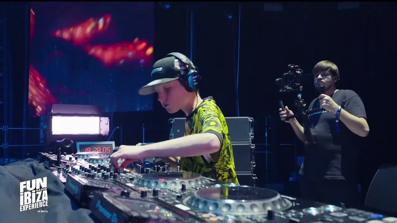 El Figo en mix à Fun Radio Ibiza Experience - L'intégrale du 04 avril