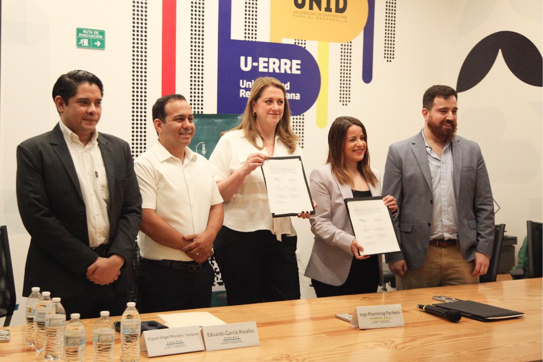 Firman convenio CANIRAC y Harmon Hall para que industria restaurantera aprenda inglés rumbo al mundial 2026