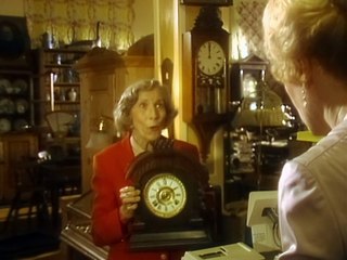 The Ripper (1985): An Antique Ring's Deadly Curse 🩸