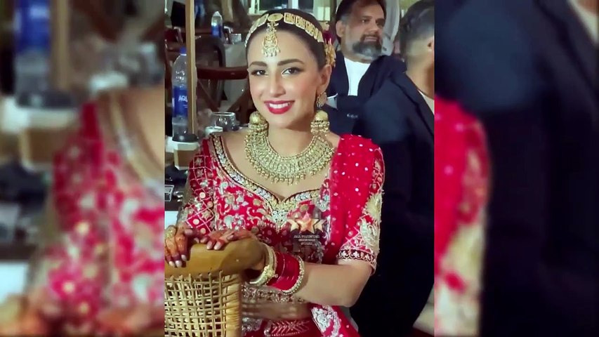 Hania Amir & Iqra Aziz Dance at Ushna Shah’s Wedding 💃🔥 | Celeb Dance Goals 2025 | Pakistani Wedding Vibes