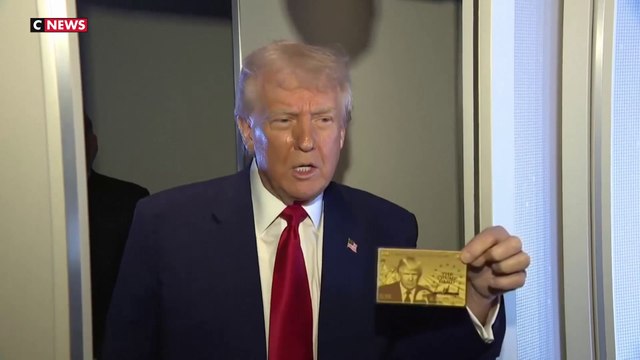 Etats-Unis : Donald Trump présente sa gold card , un visa réservé aux plus riches