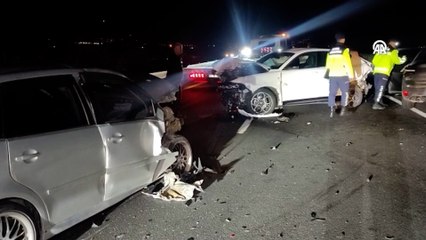 4 araç birbirine karıştı: 1 kişi öldü 7 kişi yaralandı